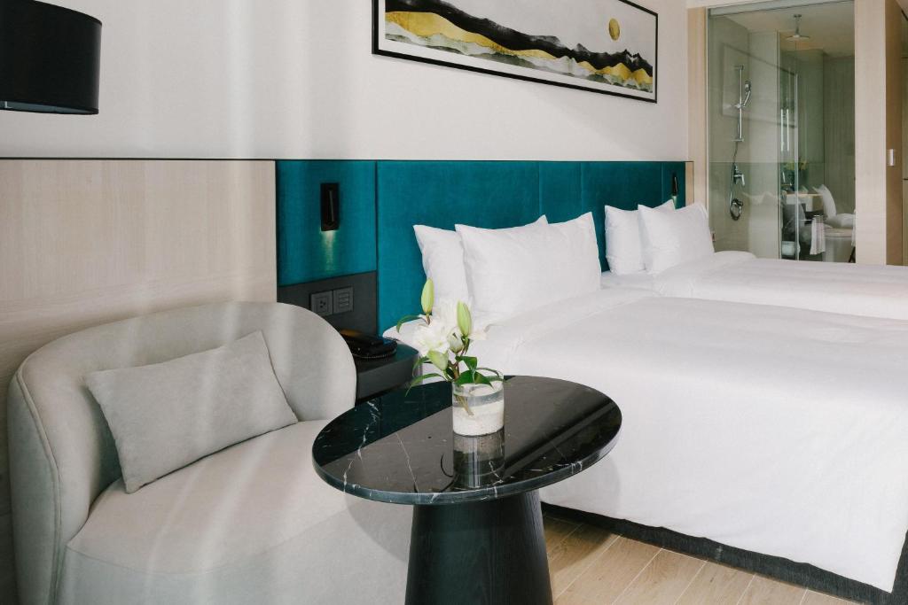 Phòng 2 Giường Đơn Nhìn Ra Biển - December Hotel Nha Trang