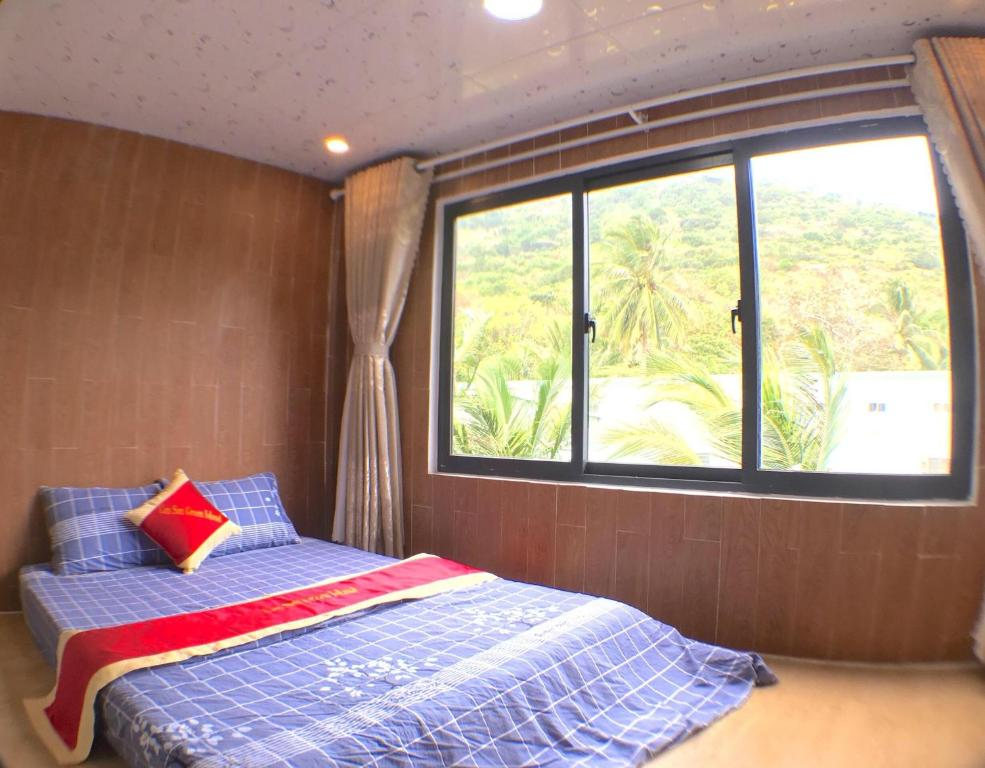 Phòng Gia đình nhìn ra Núi - Côn Sơn Green Island