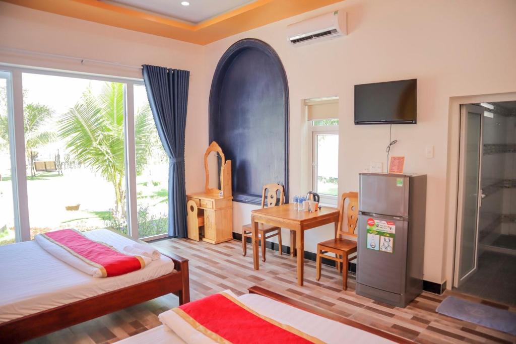 Phòng Gia đình Nhìn ra Vườn - Fairy Hills - Suoi Tien Hills Hotel