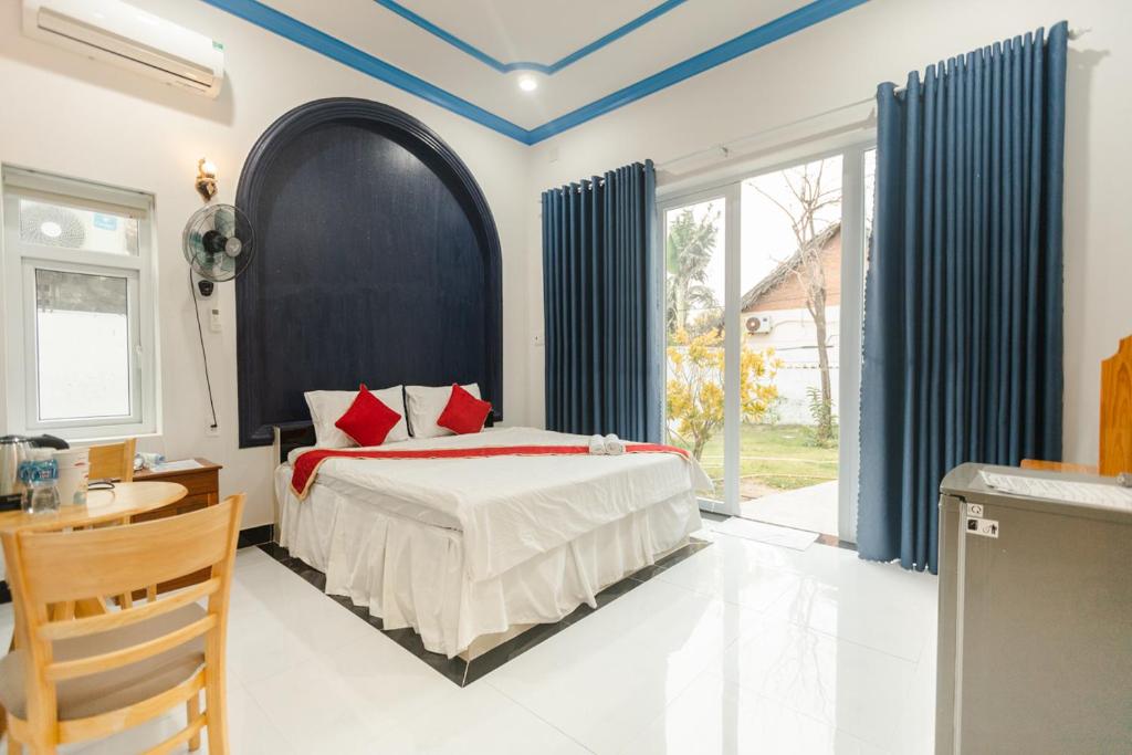 Phòng Giường Đôi Nhìn Ra Vườn - Fairy Hills - Suoi Tien Hills Hotel