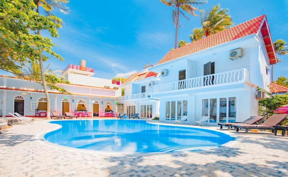 Phòng Gia Đình Nhìn Ra Biển - Sand Beach Resort