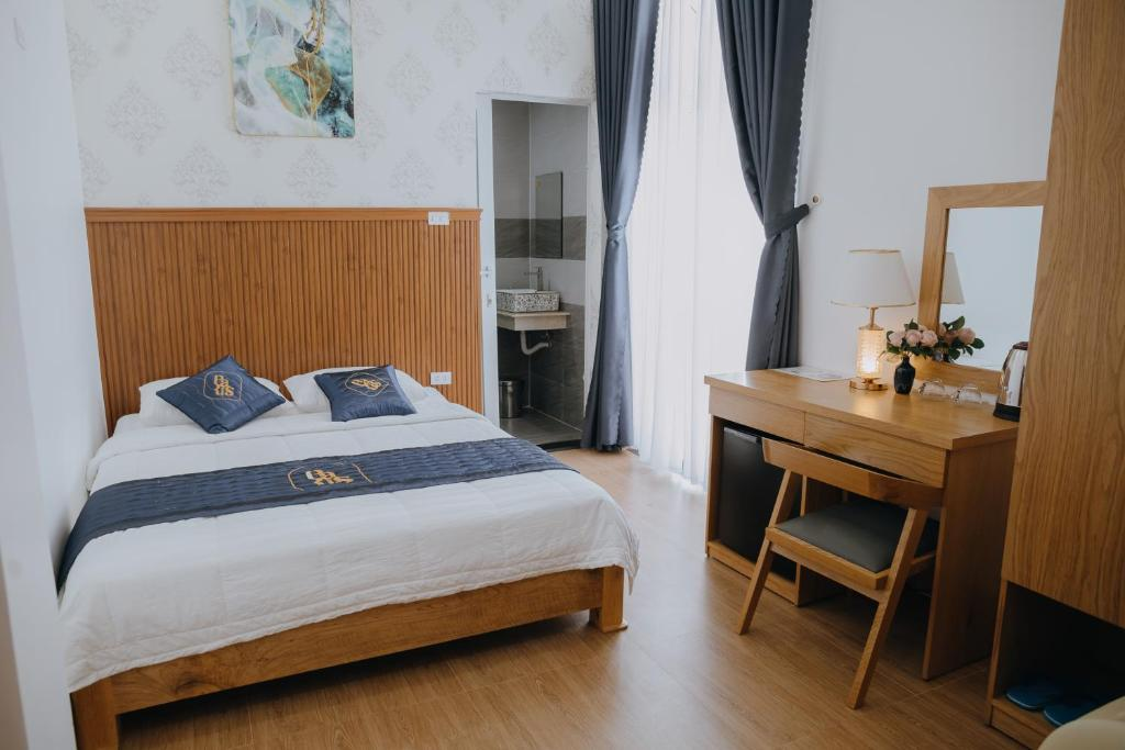 Phòng Deluxe Giường Đôi Nhìn Ra Biển - Paris Hotel Bình Thuận