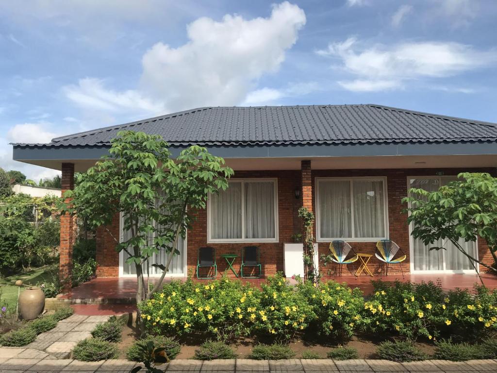 Phòng Có Giường Cỡ Queen Nhìn Ra Vườn - Huyen's Home