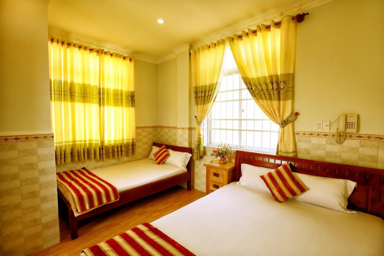 Phòng 2 giường - Hotel Hoàng Linh