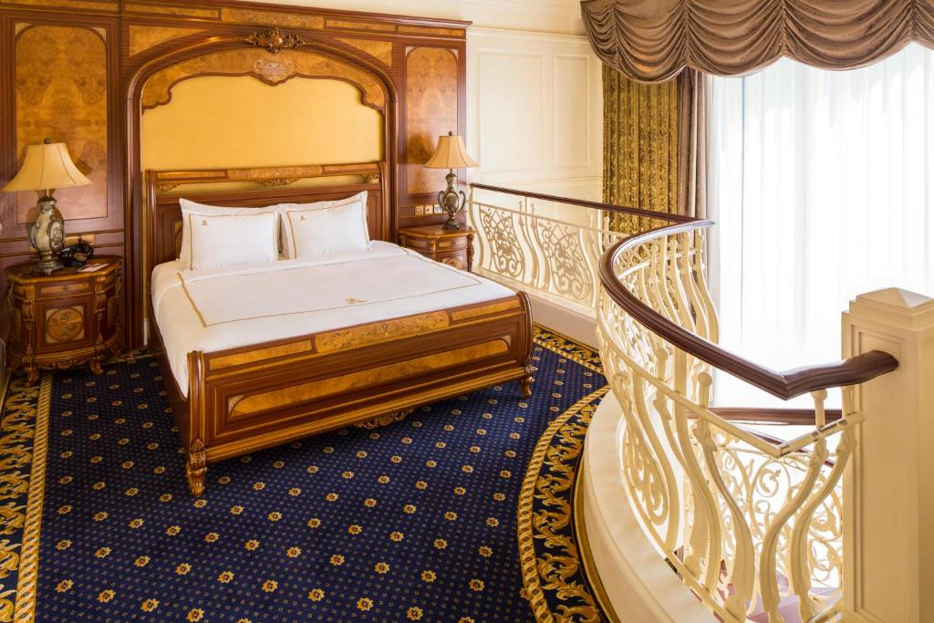 Phòng Suite 2 Tầng - The Imperial Hotel & Resort