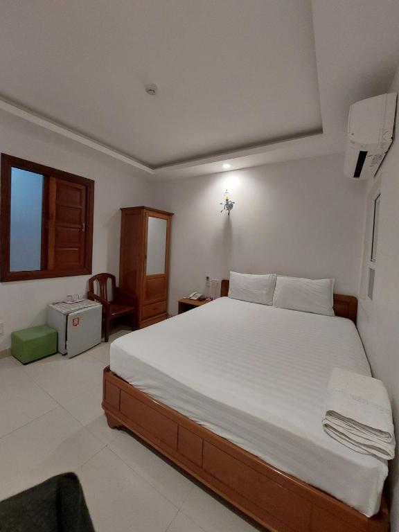 Phòng Tiêu Chuẩn Giường Đôi - Khách sạn Nắng Biển - Sunny Sea