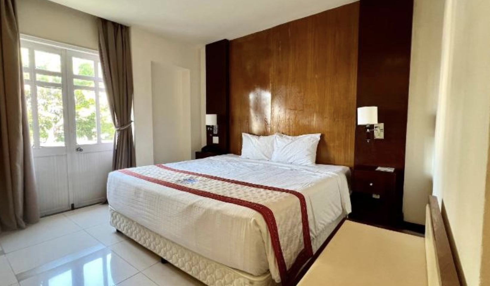 Phòng Standard Single - Khách sạn Petro House