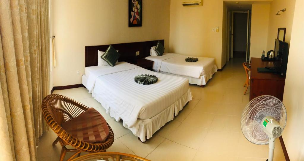 Phòng Giường Đôi/2 Giường Đơn/ Hướng Núi - Khách sạn The Coast