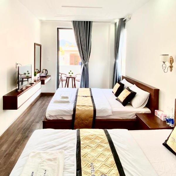 Phòng 4 Người Có Ban Công - Hotel Đức Thành II