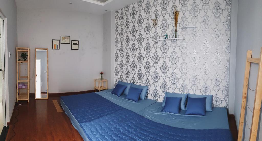 Phòng 4 Người Có Phòng Tắm Riêng - Mochi's Home