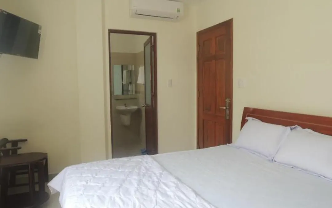 Phòng 3 khách - Khách sạn Hoàng Phúc