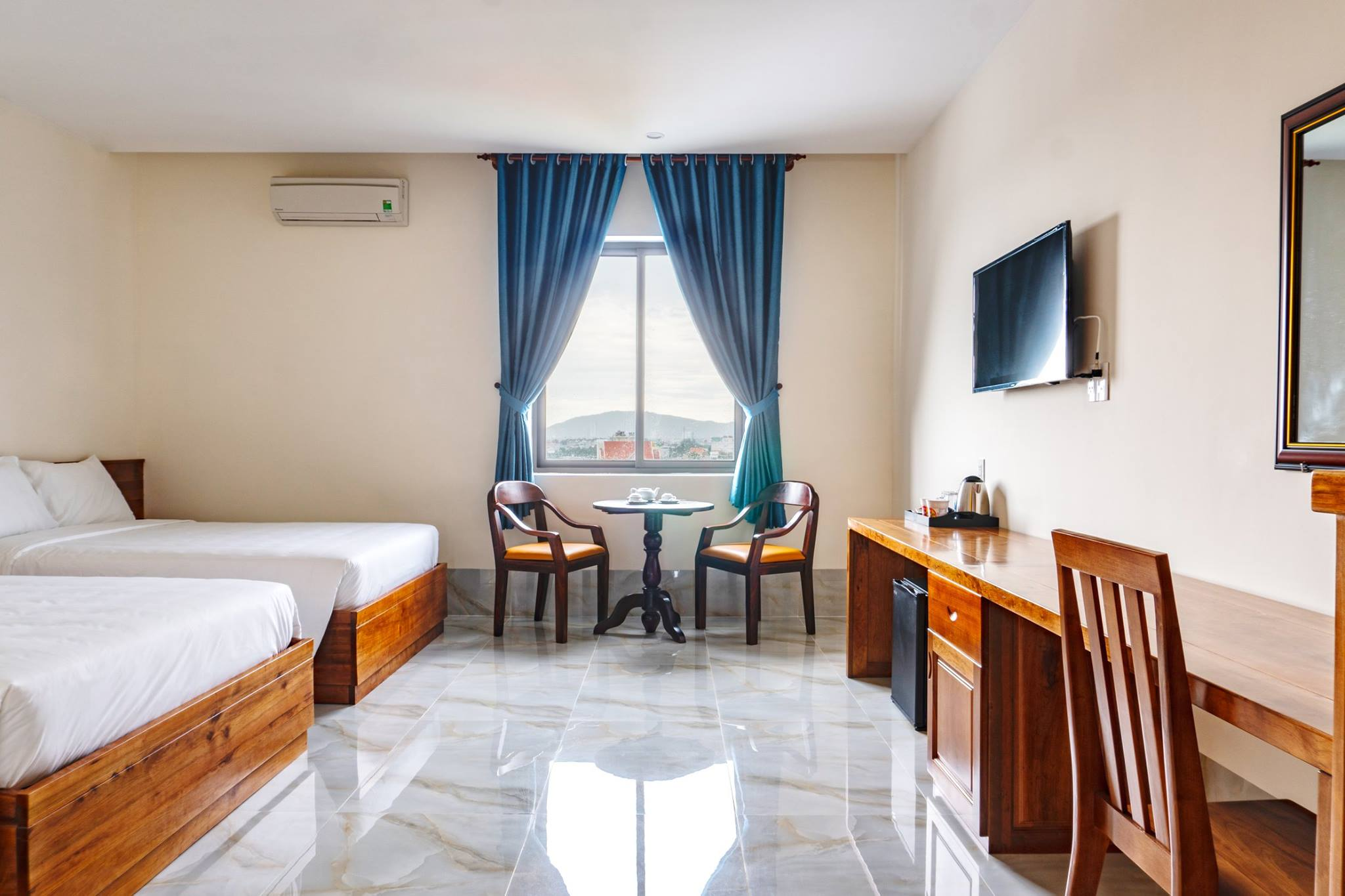 Phòng 4 khách - Khách sạn Hà Sơn