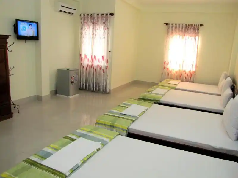 Quad Room - Khách sạn Thịnh Khang