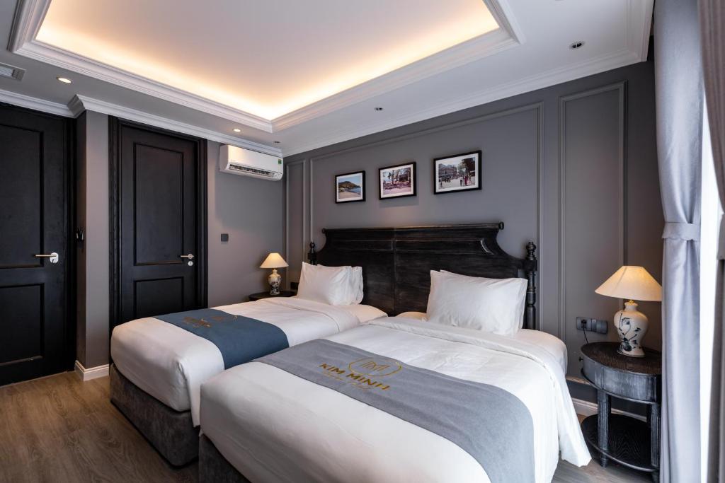 Phòng 2 Giường Đơn Nhìn Ra Núi - Khách sạn Kim Minh