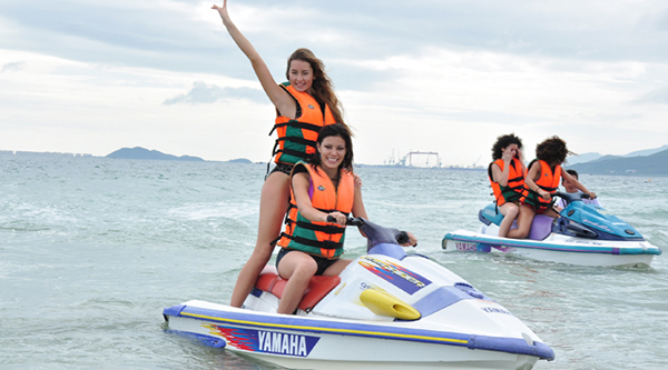 TOUR MÔ TÔ NƯỚC Ở MŨI NÉ