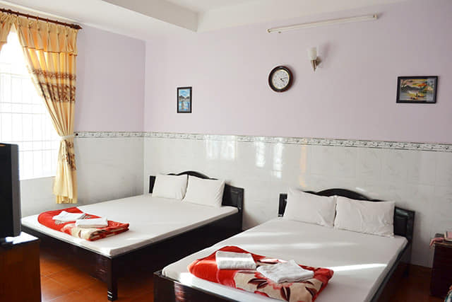 Phòng 2 giường đôi - Anh Quân Hotel