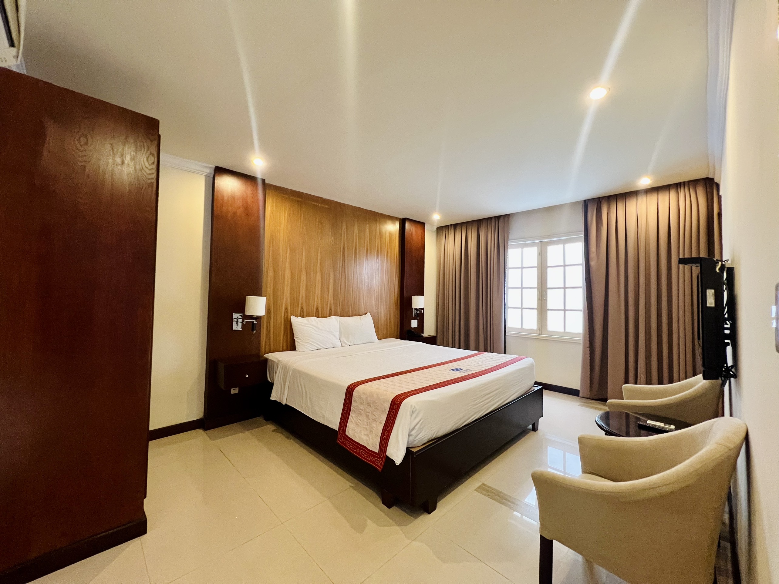 Phòng Executive Suite - Khách sạn Petro House