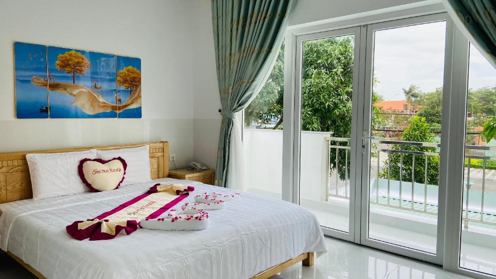 Phòng Đôi Giường Cỡ King (Có Ban Công) - Sao Mai Hotel Côn Đảo