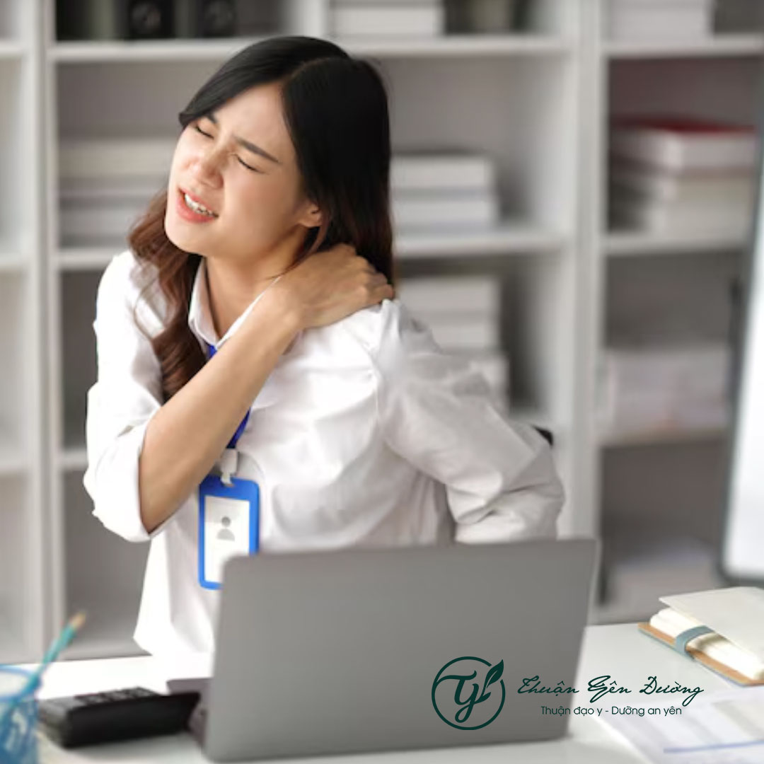 Làm cách nào để phòng tránh đau cổ vai gáy cho dân văn phòng?