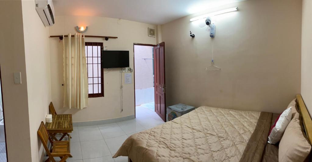 Phòng Giường Đôi Lớn - Khách sạn Ba Đoàn II