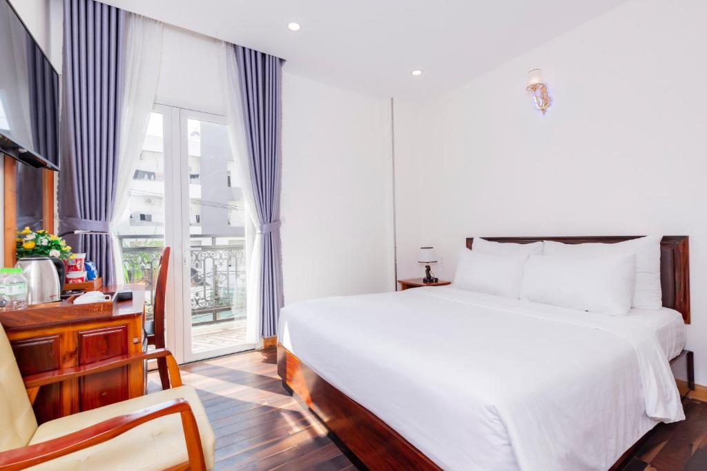 Phòng Giường Đôi Có Ban Công - Khách sạn Hapyson