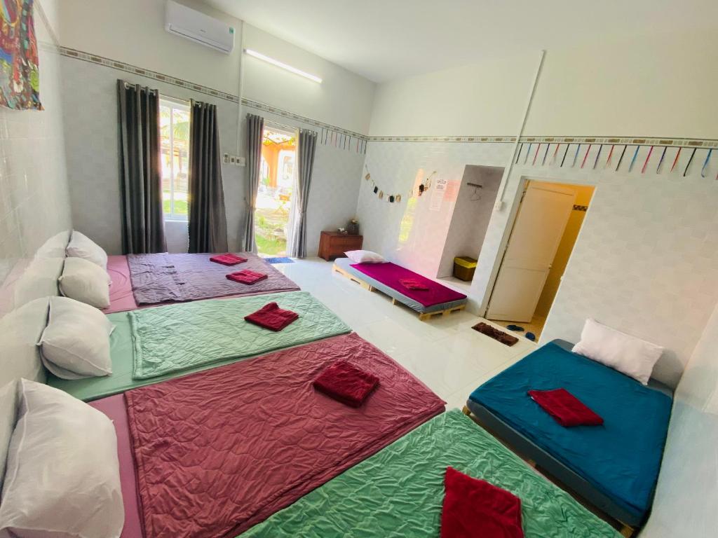 Phòng Gia đình Nhìn ra Vườn - Hồ Cốc Homestay