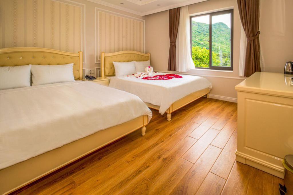 Phòng Superior 4 Người - Maya Hotel 2