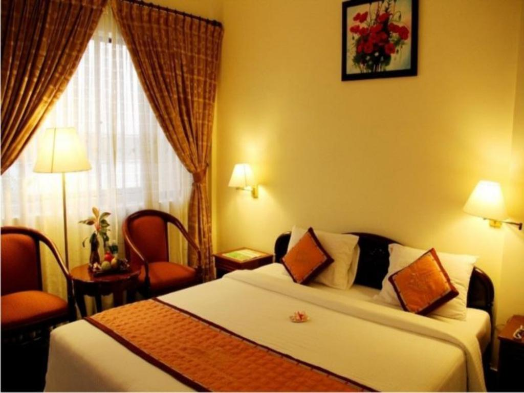 Phòng Suite - Royal Hotel