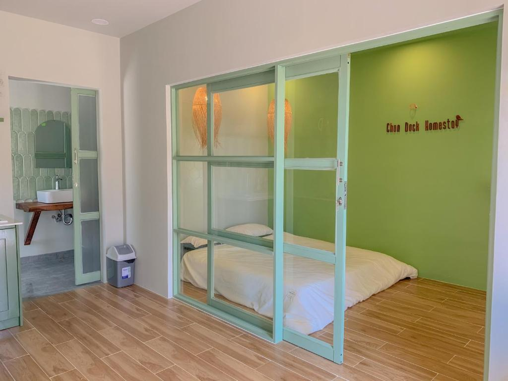 Studio Nhìn Ra Vườn - Chon's Dock Homestay & House Lease